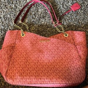 Michael kors purse